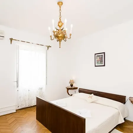 帕翠西加度假屋 *